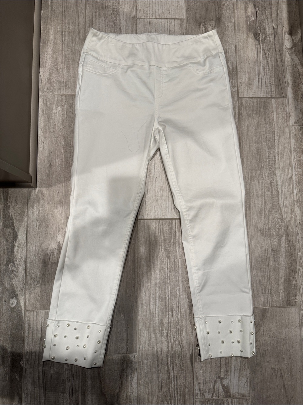 Lulu-B White Studded Ankle Jeans